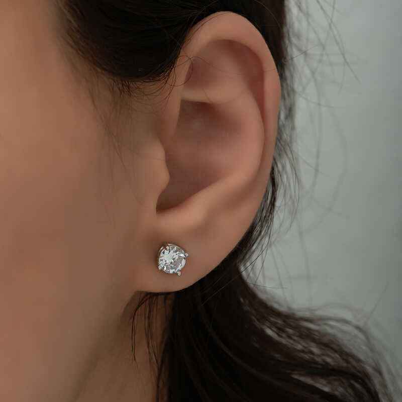 6 mm White Zircon Single Stone Women's Silver Earring