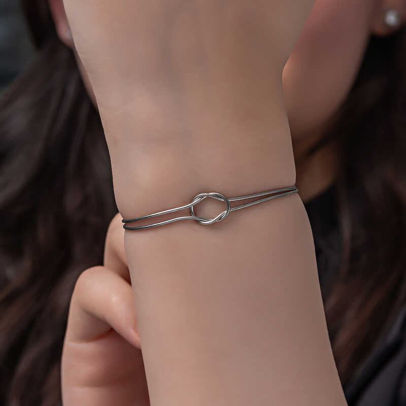 Love Knot Women's Silver Bracelet
