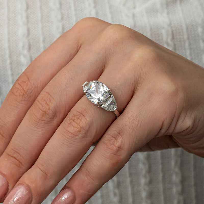 White Zircon Stone Women's Silver Ring