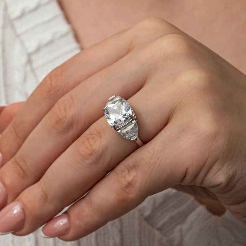 White Zircon Stone Women's Silver Ring