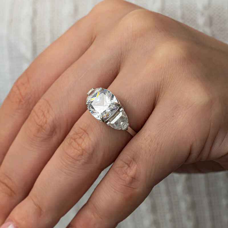 White Zircon Stone Women's Silver Ring