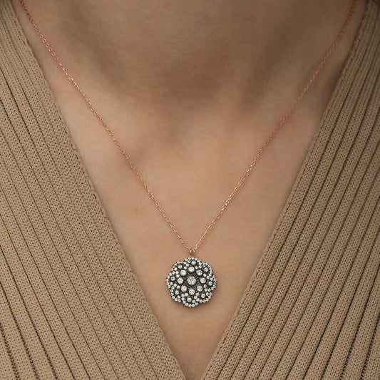 Flower Pattern Diamond Setting Women's Silver Necklace