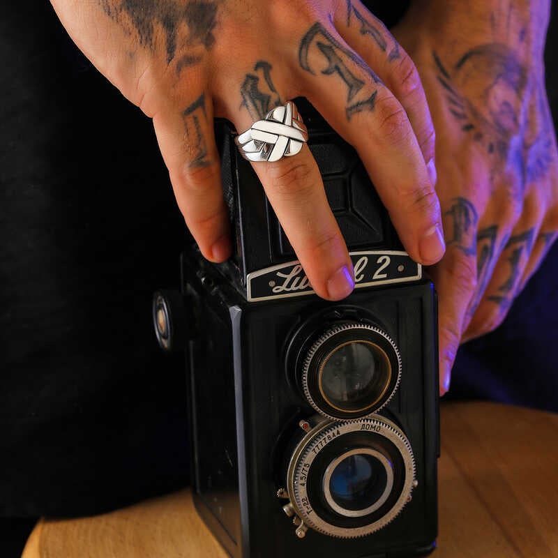 Patterned Men's Silver Ring