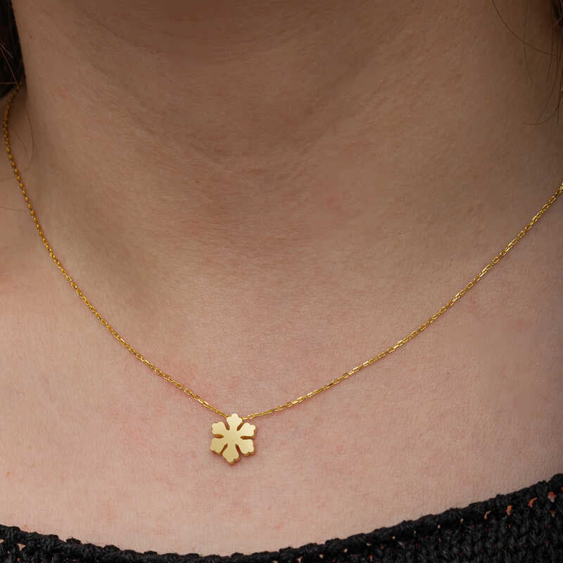Collier en argent plaqué or pour femme avec flocon de neige minimaliste