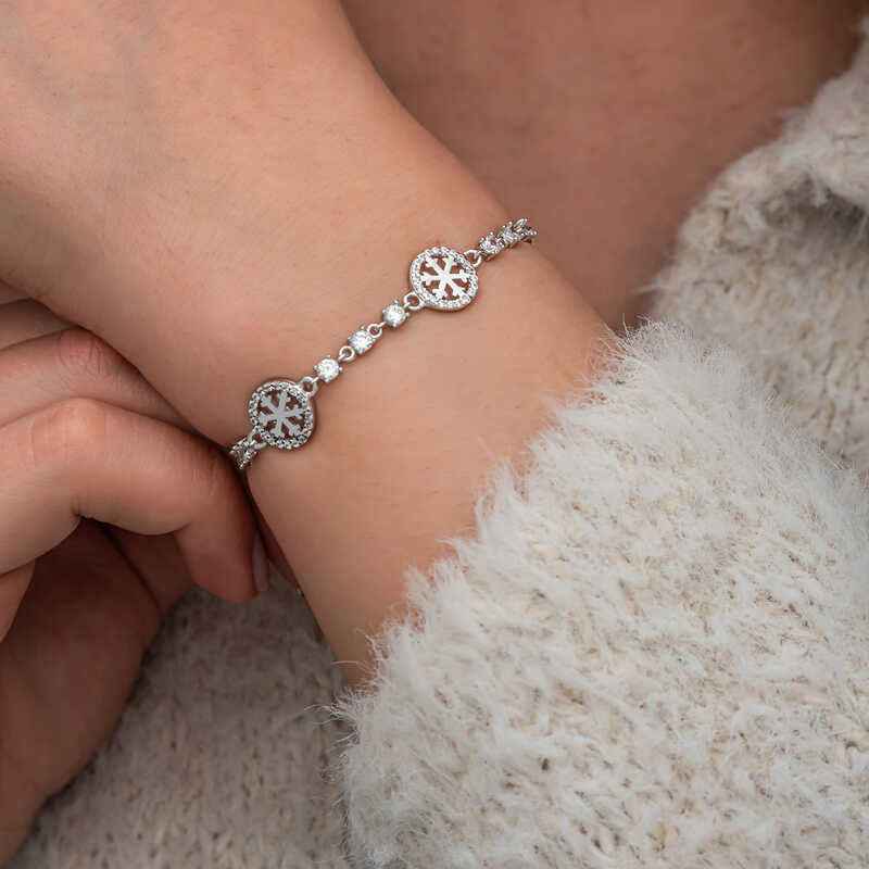 Snowflake in Circle Women's Silver Bracelet