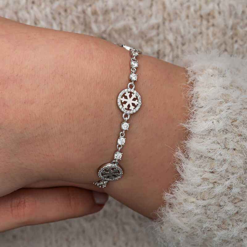 Snowflake in Circle Women's Silver Bracelet