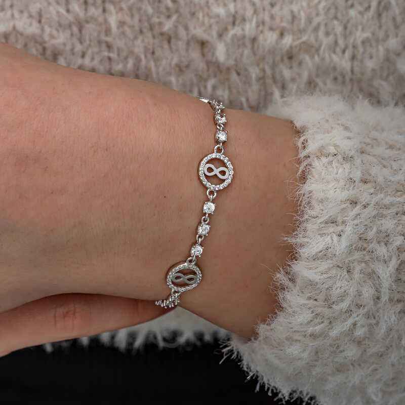 Infinity Inside Circle Women's Silver Bracelet
