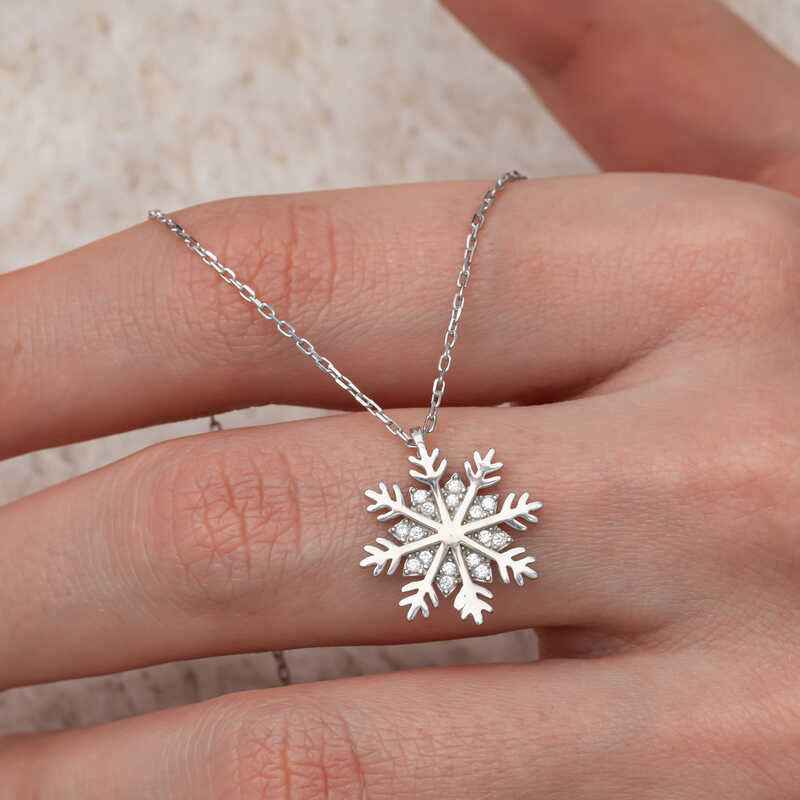 Snowflake Women's Silver Pendant