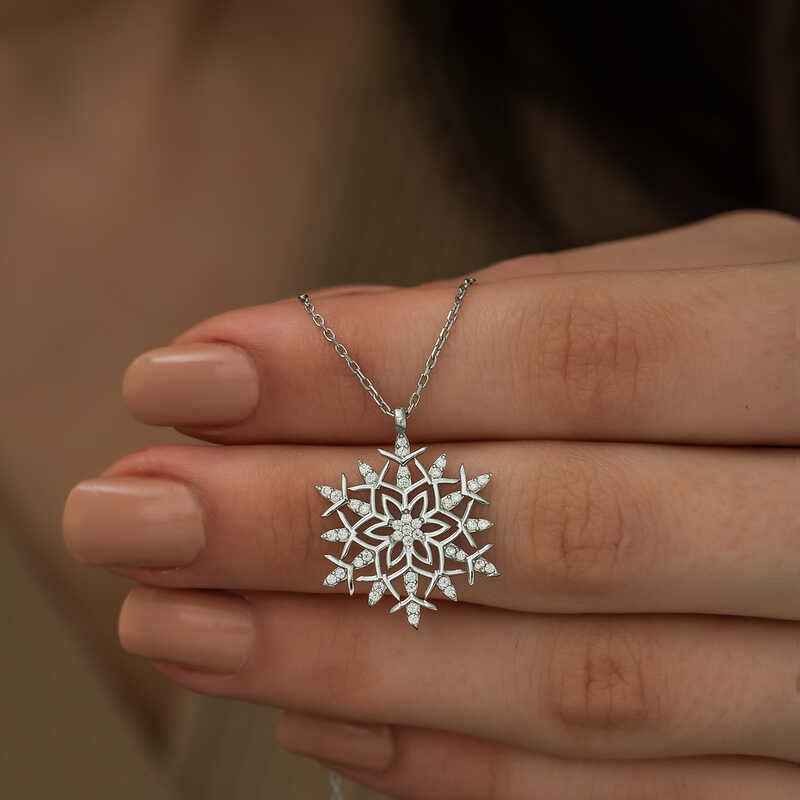 Snowflake Silver Pendant