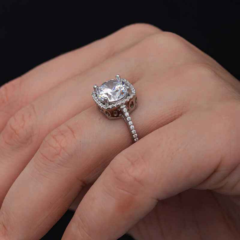 Square Setting Single Stone Women's Silver Ring