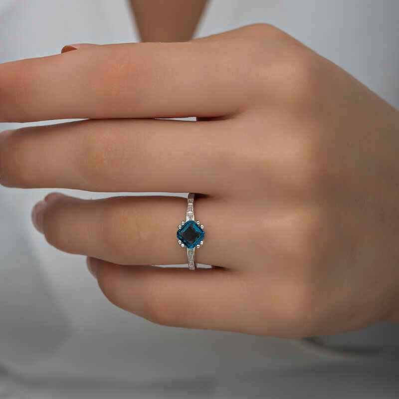 Blue Baguette Single Stone Women's Silver Ring