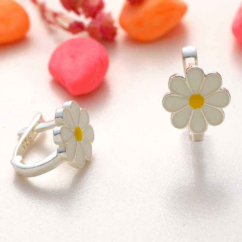 Daisy Children's Silver Earring