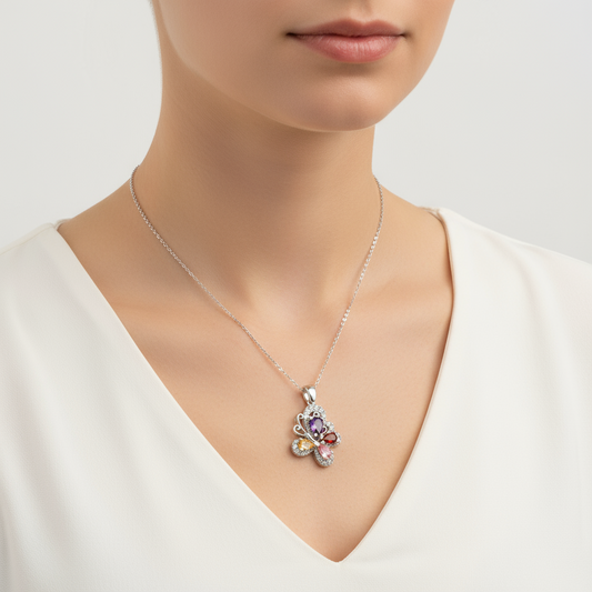 Collier papillon argenté pour femme