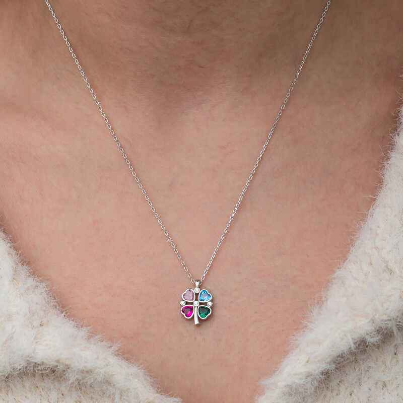 Stone Colored Heart Figure Clover Silver Necklace