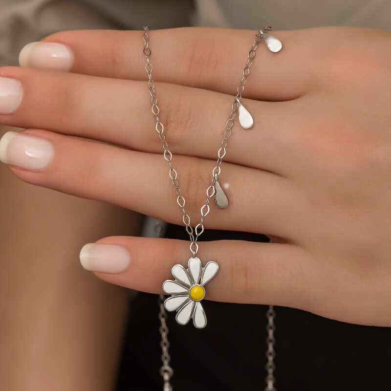 Rhodium Plated Daisy "He Loves Me, He Loves Me Not" Women's Silver Necklace