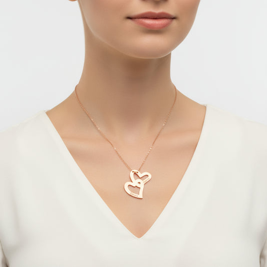 Collier en argent plaqué rose avec nom de cœurs entrelacés pour femme