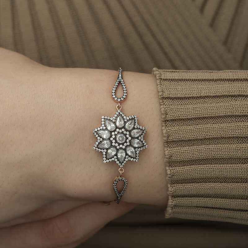 Rose Gold Plated Flower Pattern Diamond Setting Silver Bracelet
