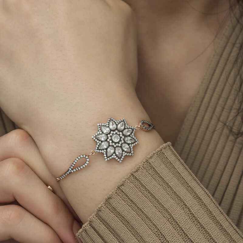 Rose Gold Plated Flower Pattern Diamond Setting Silver Bracelet