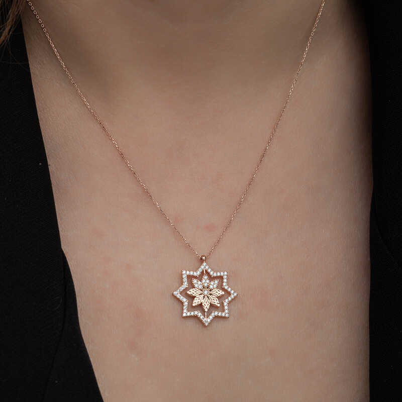 Collier en argent plaqué or rose avec flocon de neige pour femme