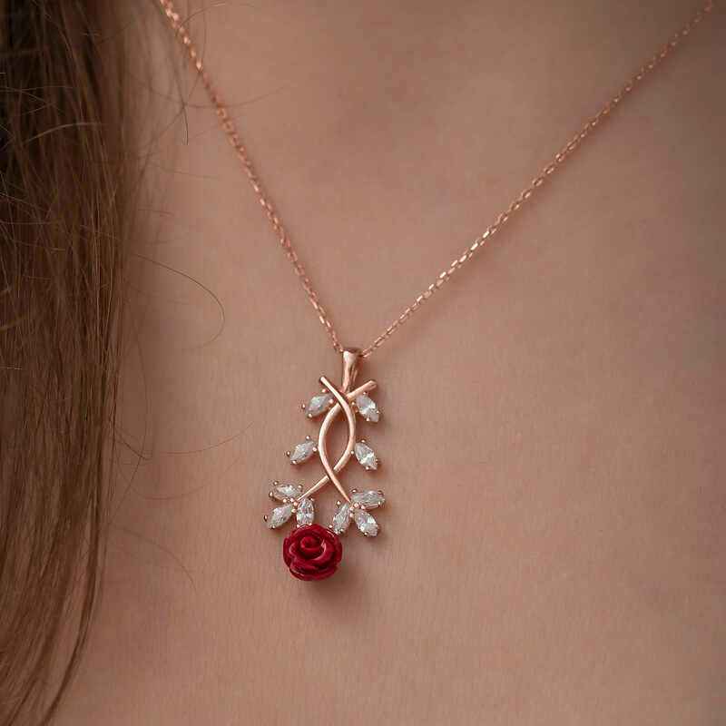 Red Rose Women's Rose Plated Silver Necklace