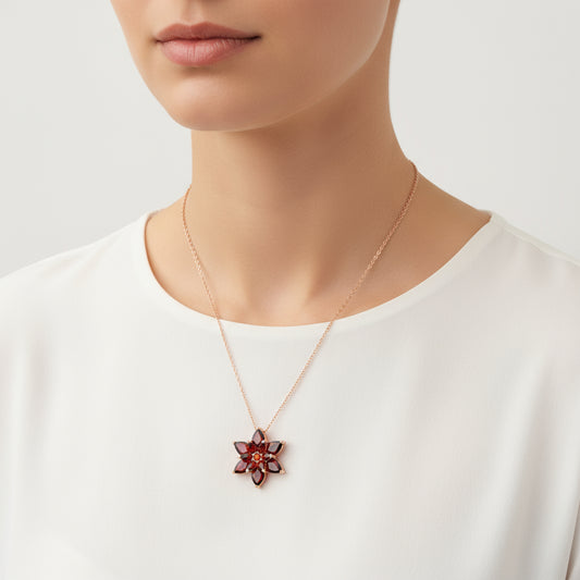 Halskette mit roter Lotusblüte und Rosévergoldung
