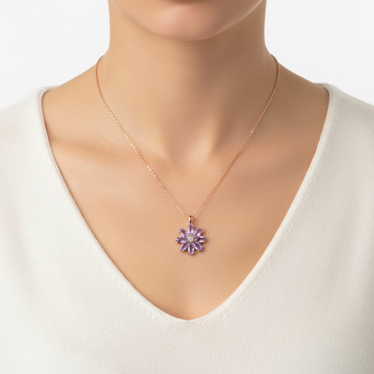 Halskette mit lila Blüten und Rose vergoldetem Silber