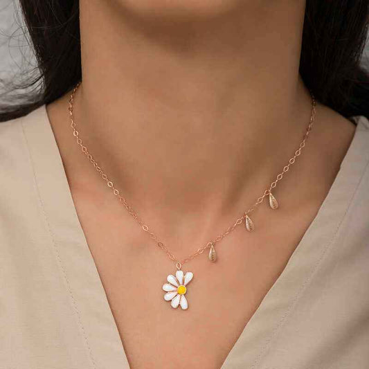 Rose Plated Daisy "He Loves Me, He Loves Me Not" Women's Silver Necklace