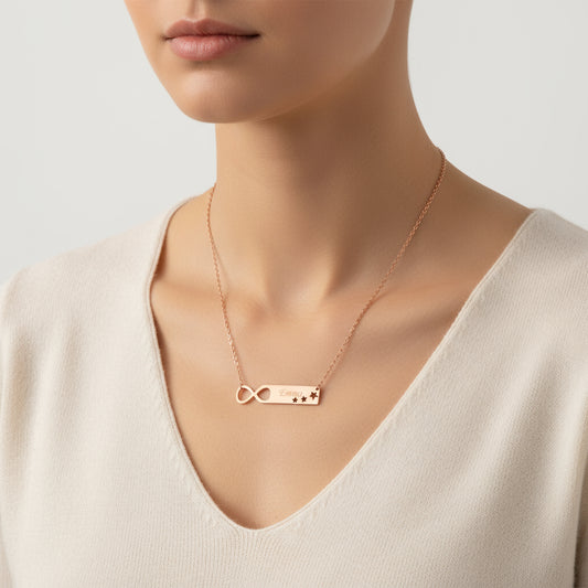 Rosévergoldete Infinity-Stern-Silberkette mit personalisiertem Namen