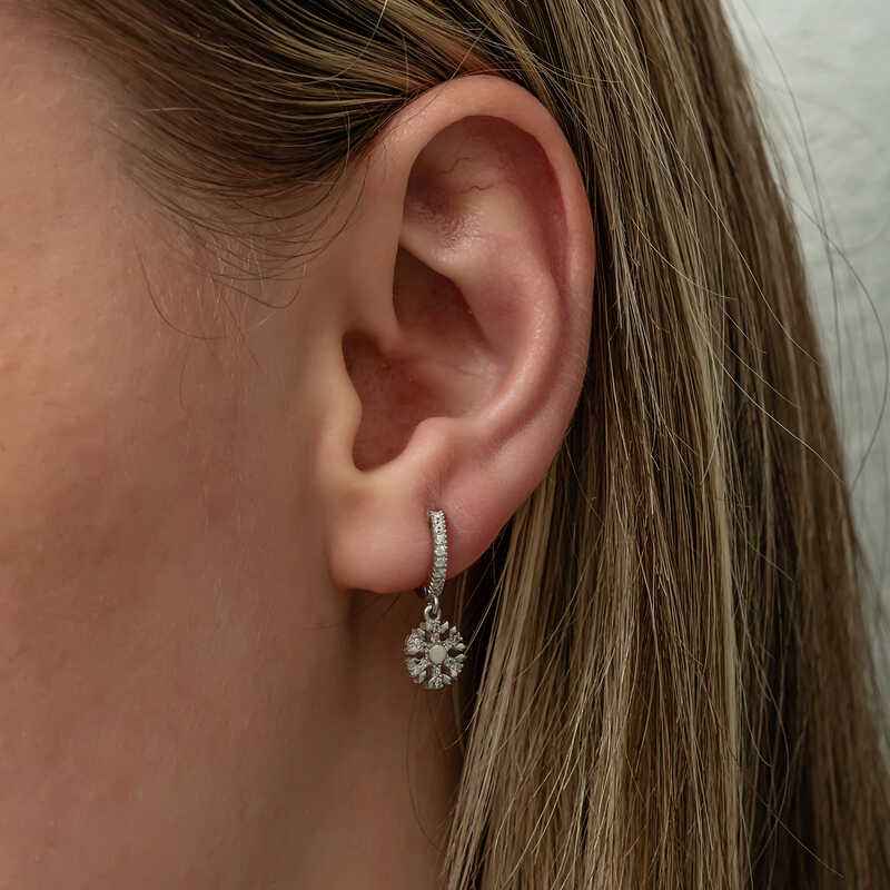 Dangling Snowflake Women's Silver Earring