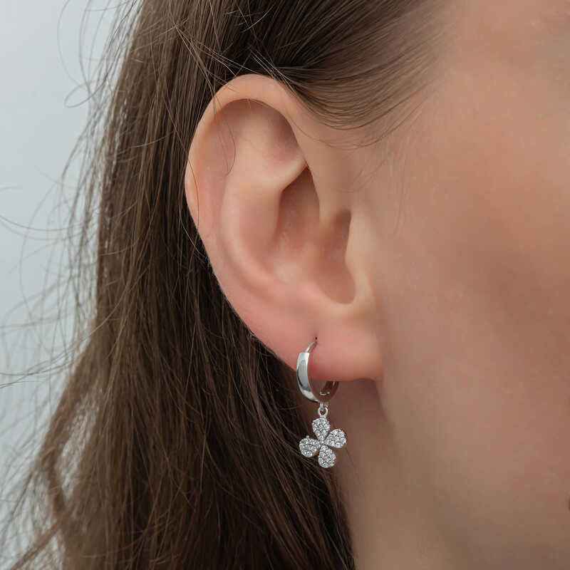 Swinging Clover Women's Silver Earring