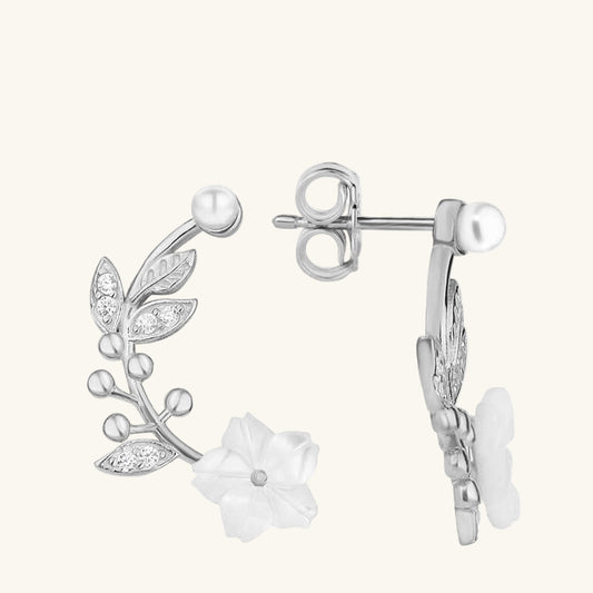 Boucles d'oreilles à tige en argent et fleur de nacre pour femme