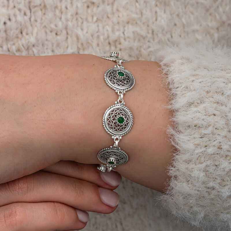 Filigree Emerald Stone Women's Silver Bracelet