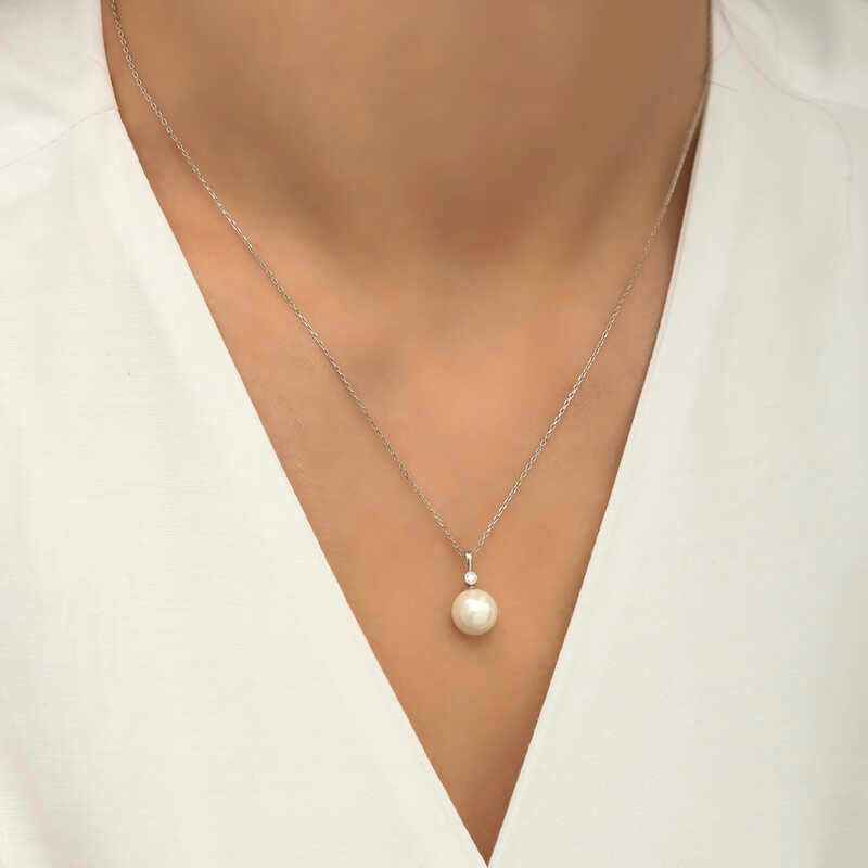 Round Pearl Women's Silver Necklace