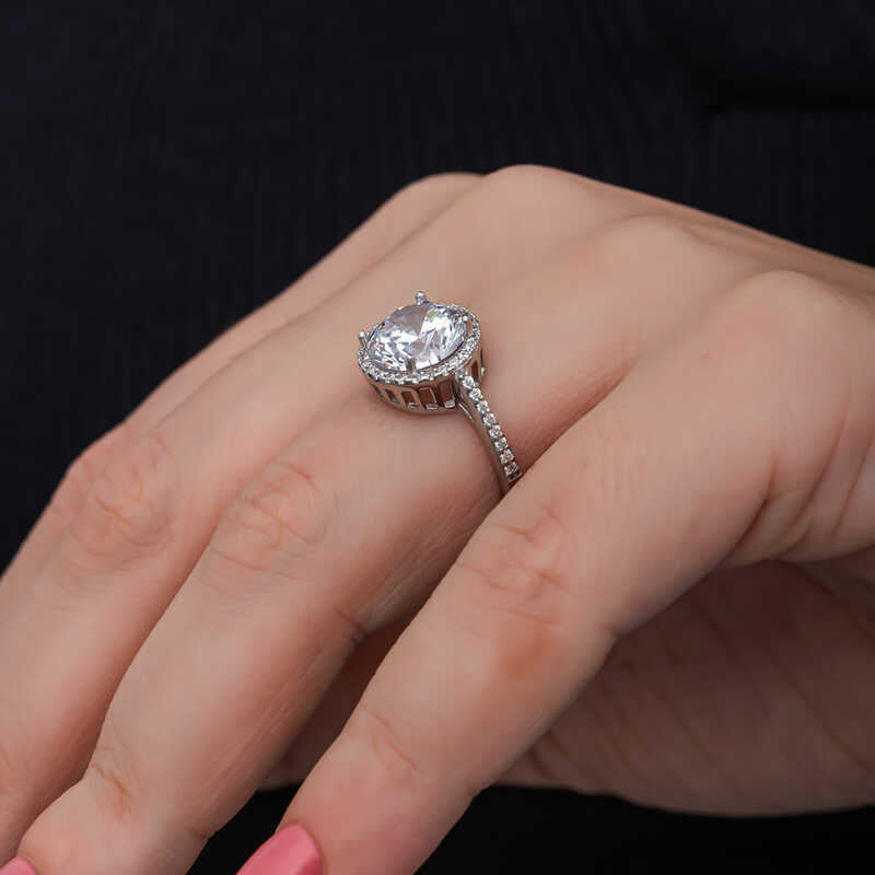Round Mount Single Stone Women's Silver Ring