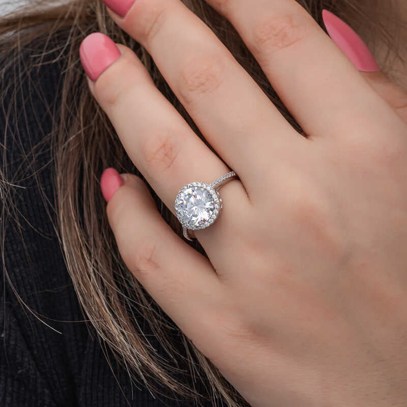 Round Mount Single Stone Women's Silver Ring