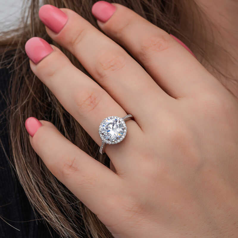 Round Mount Single Stone Women's Silver Ring