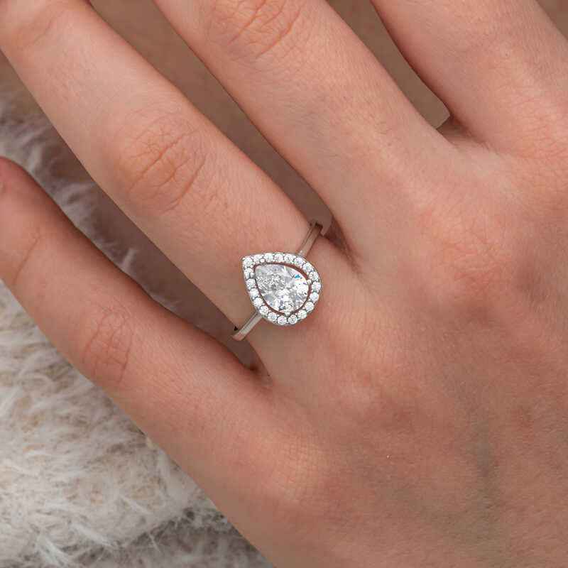 White Zircon Stone Drop Women's Silver Set