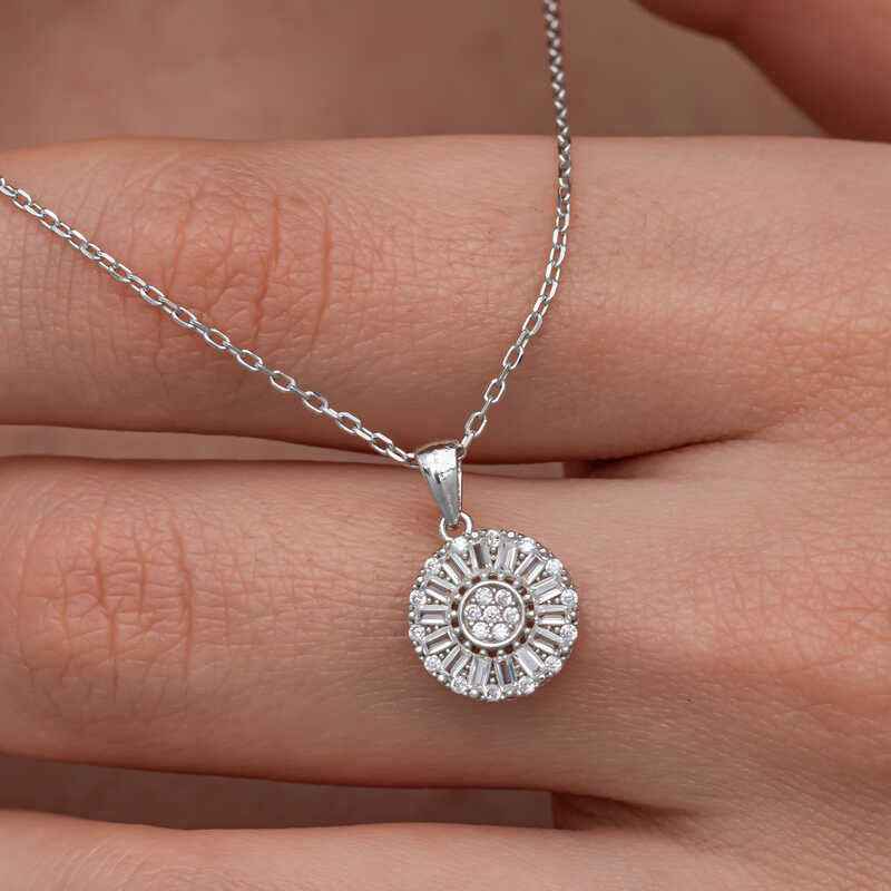Zircon Stone Round Women's Silver Pendant
