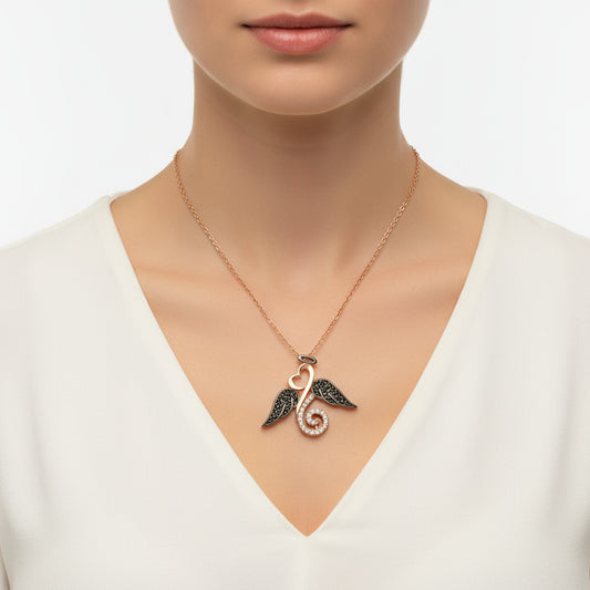 Collier en argent pour femme avec cœur et ailes d'ange