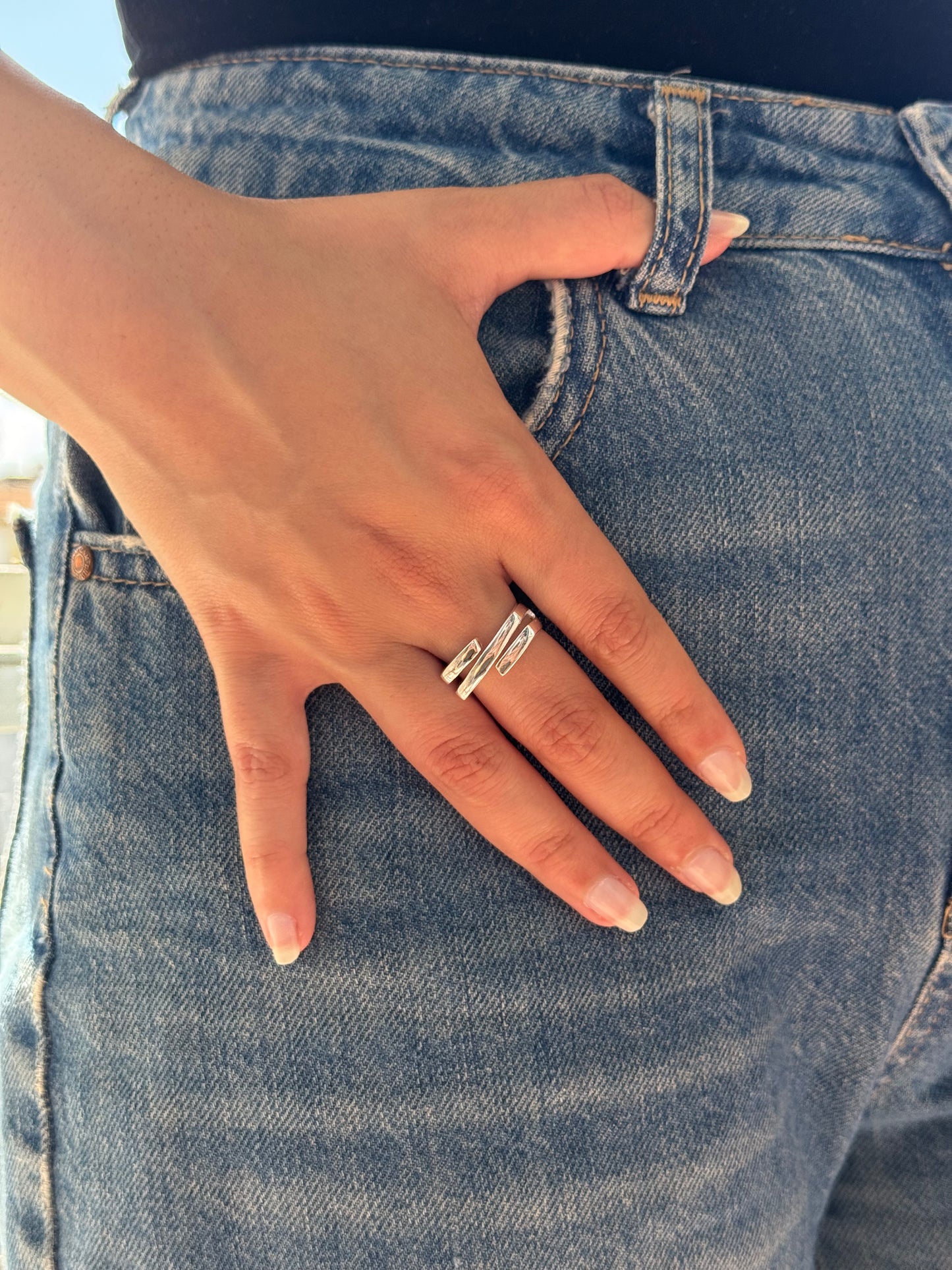 Bague en argent à double torsion