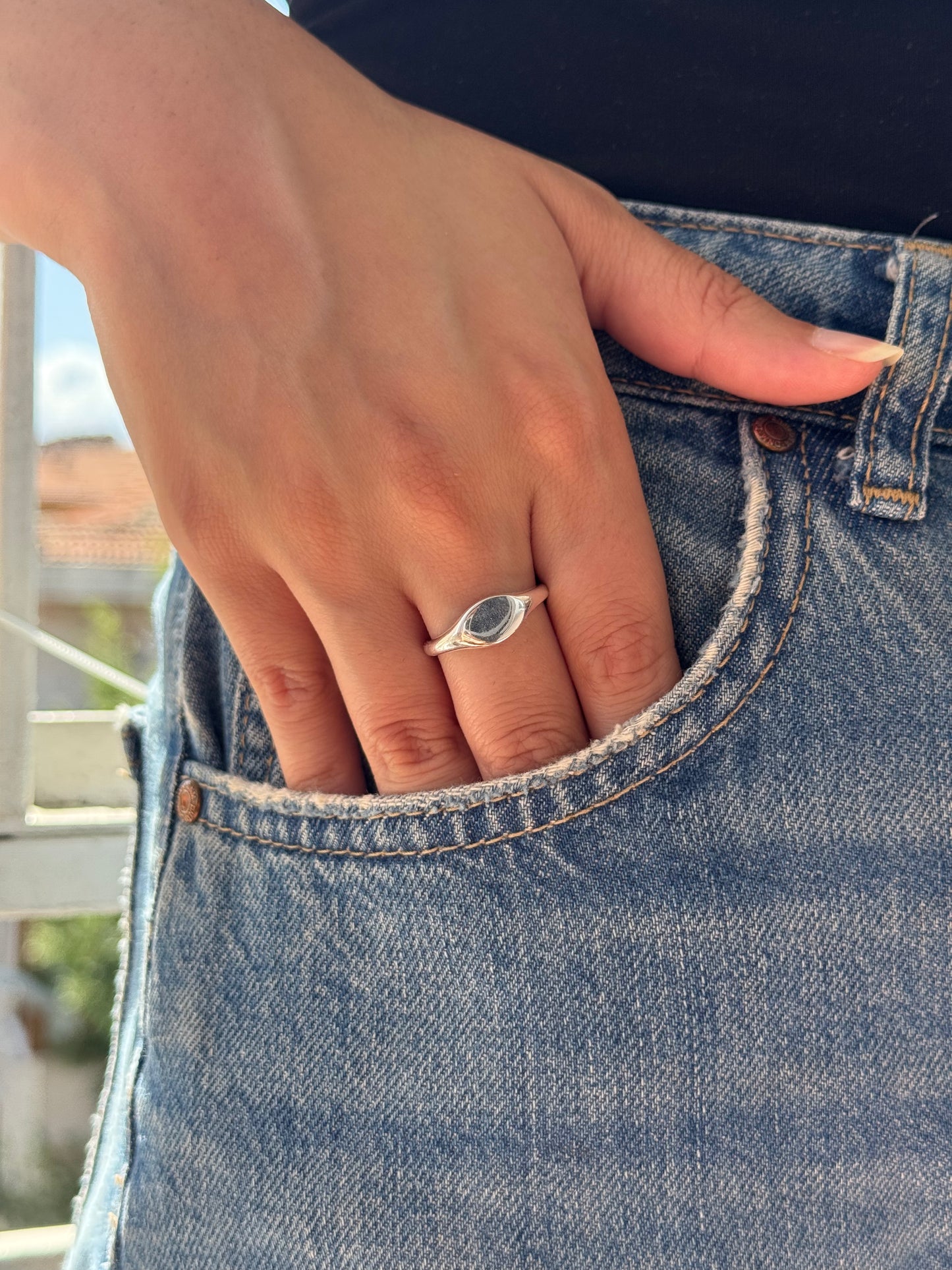 Bague en argent à scintillement silencieux