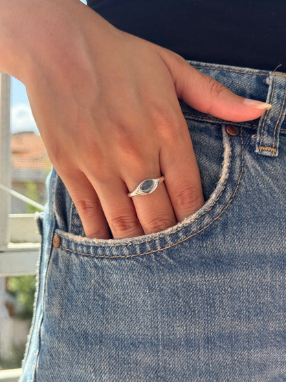 Bague en argent à scintillement silencieux