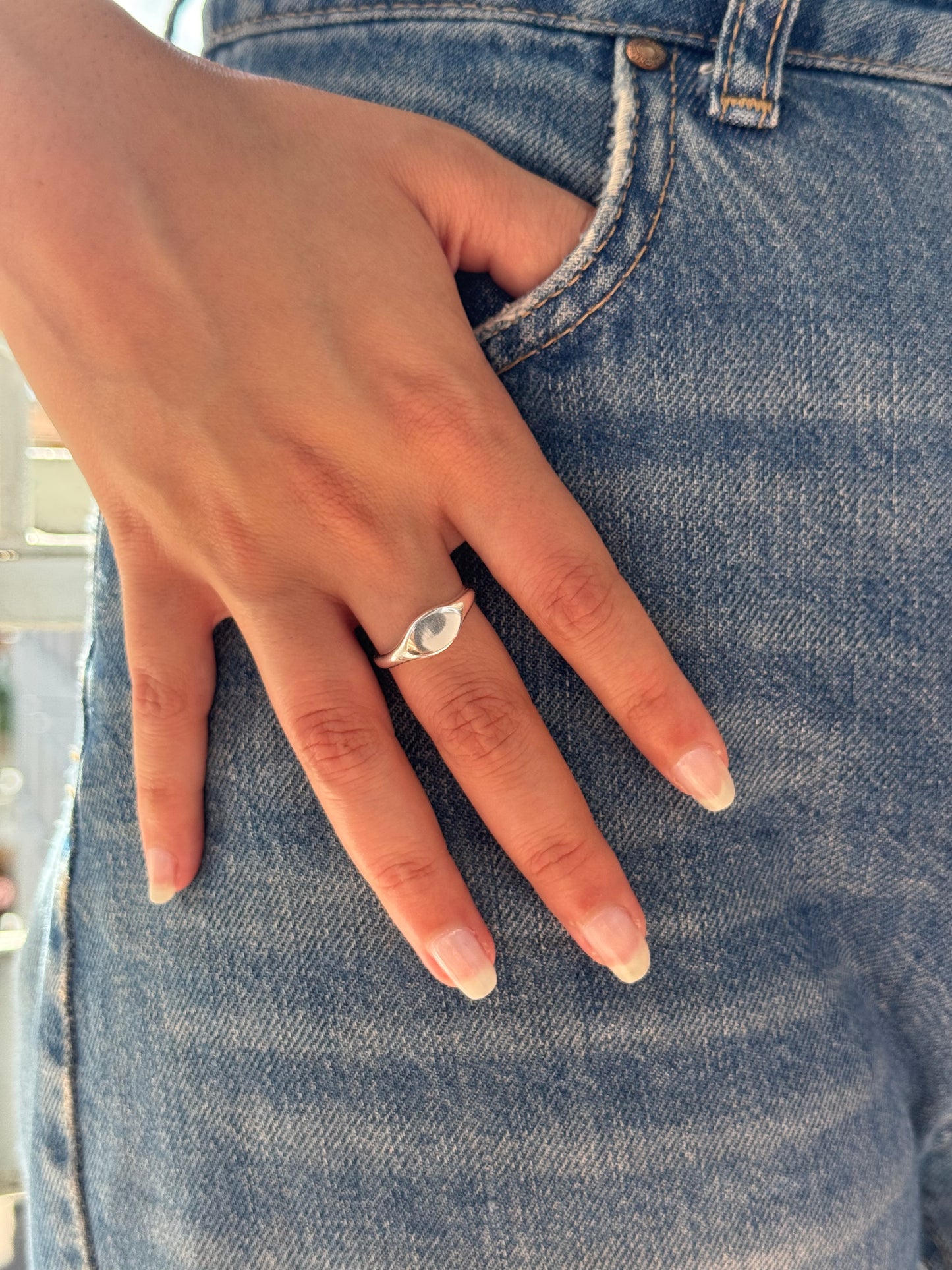 Bague en argent à scintillement silencieux