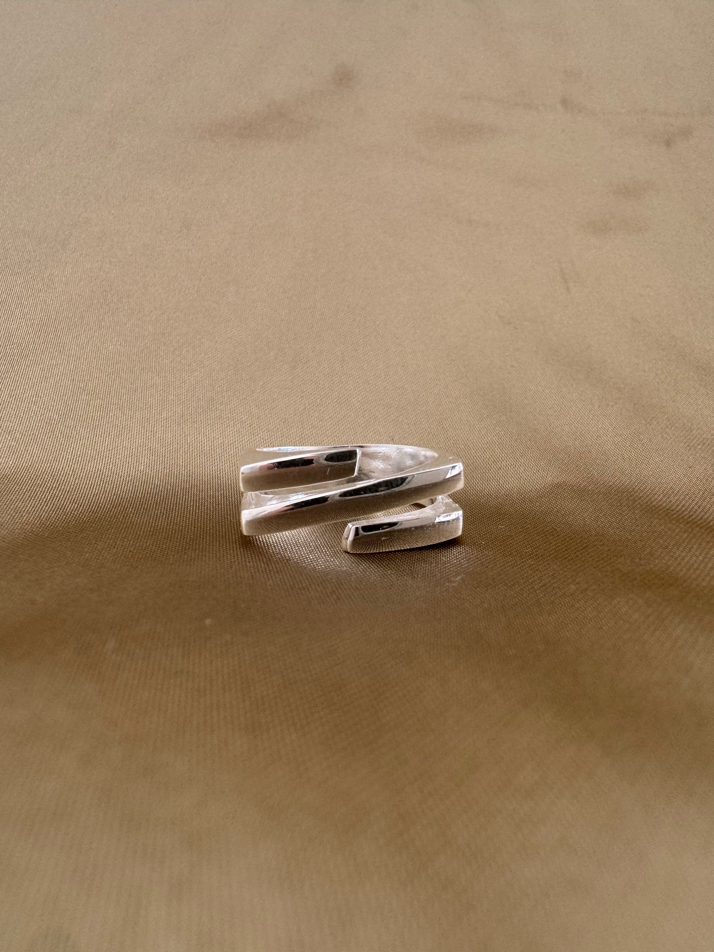 Bague en argent à double torsion