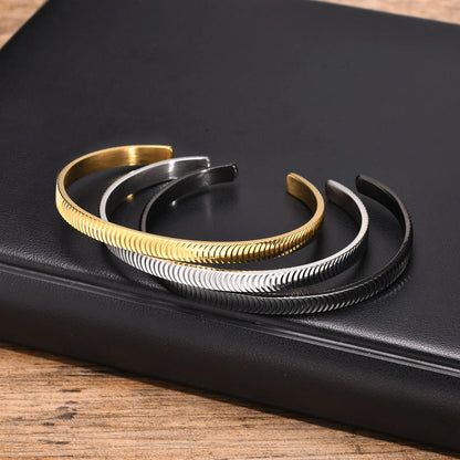 Minimalistischer 5mm C-Cuff Armreif
