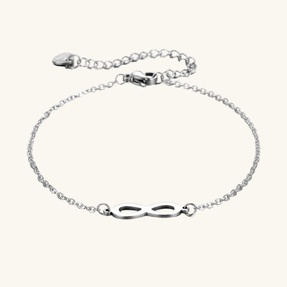 Charm-Armband mit Unendlichkeitssymbol