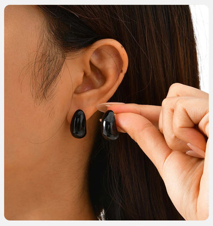 Bunte C-förmige Ohrstecker aus Acryl