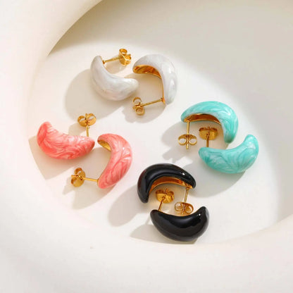 Bunte C-förmige Ohrstecker aus Acryl