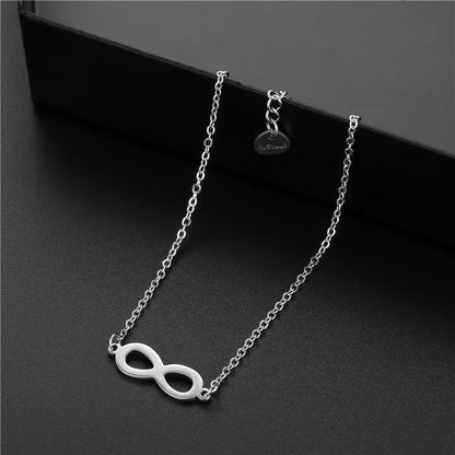 Charm-Armband mit Unendlichkeitssymbol