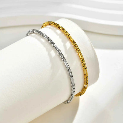 Minimalistisches 2,4 mm großes Panzerkettenarmband